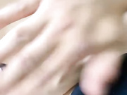 让大哥按在门边草嘴深喉干到干呕，乳交大鸡巴