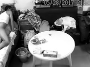 宿舍监控下的夫妻