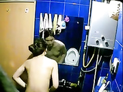 出租屋偷拍妹纸洗澡