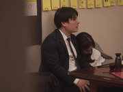 [IPZZ-025] 出張先相部屋NTR 絶倫の上司に一晩中何度もイカされ続けた巨乳女子社員 八蜜凛 - 1of5